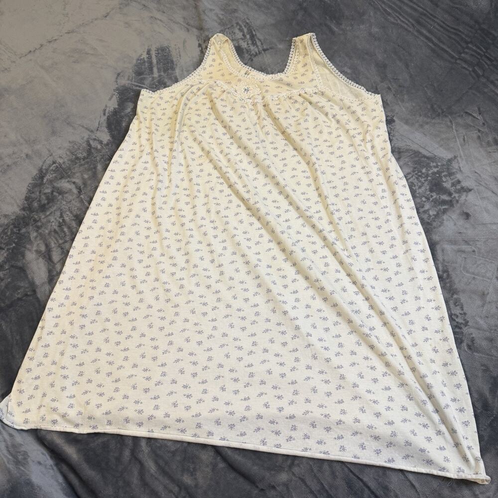 VTG Adonna Nightgown 2X Floral Lace Knit Medallion Cottagecore USA Made Stains